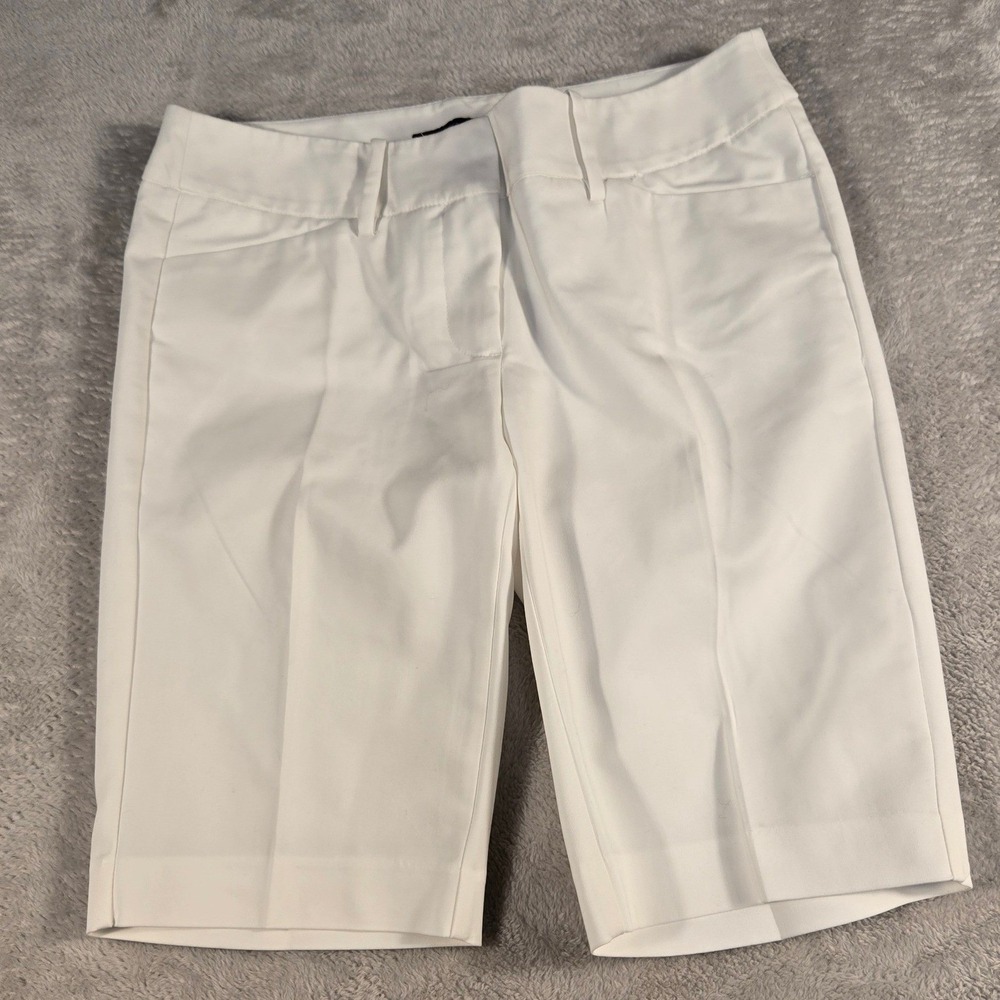 Mossimo Womens White Stretch Bermuda Shorts Size 4 Cotton Blend Knee Length